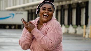 La camionera de 36 años que gana más de 140.000 euros al año por su trabajo