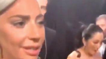 Lady Gaga pide una copa tras recoger el Oscar a Mejor canción por 'Shallow' ('Ha nacido una estrella')