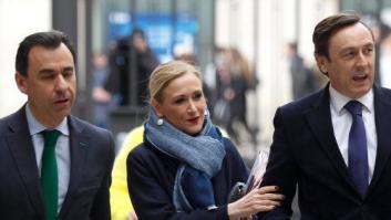 Ovación unánime al jocoso tuit de 'El Jueves' sobre las notas de Cristina Cifuentes