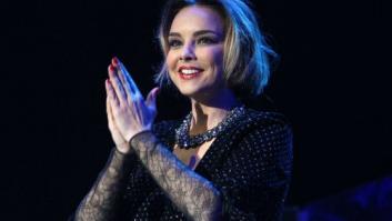 La noche más agitada de Chenoa: caída y cobra en el mismo concierto