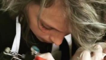 La tatuadora de 12 años que asombra en Instagram con su habilidad