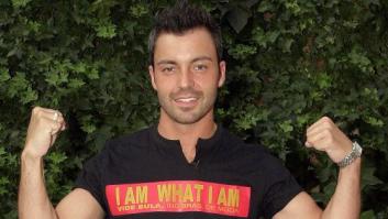 Juan Camus desata el cachondeo con la portada de su nueva canción