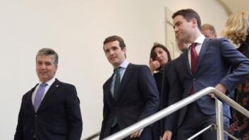 Casado: "La pedrada que recibe Albert Rivera en su furgoneta es como si la recibiera yo"