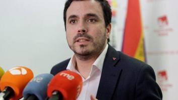 Alberto Garzón estalla en Twitter: "Son unos ladrones, el principal enemigo de las democracias"