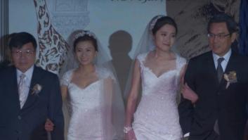 El jefe de esta chica lesbiana la acompañó al altar porque su padre no quiso