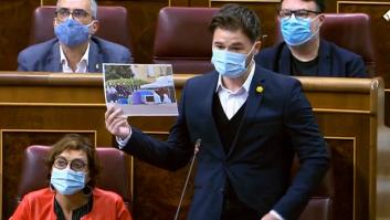 Rufián: "Mientras le decimos a la gente que se quede en su casa, la echamos a patadas"