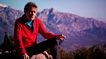 Carlos Soria, de 86 años, bate el récord mundial al coronar la cima del Manaslu