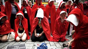 La influencia de 'El cuento de la criada' en el mundo