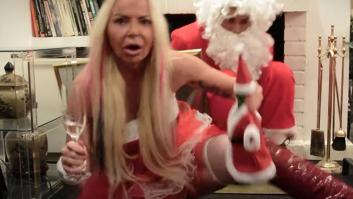 Leticia Sabater se acuesta con Papá Noel y los Reyes Magos en su último villancico