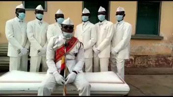 Los bailarines del meme del ataúd mandan un mensaje: "Quédate en casa o baila con nosotros"