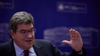 Pagar "mucho, mucho más" para cobrar "un poco más": cómo funciona la última propuesta de Escrivá para las pensiones