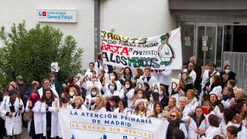 Tres semanas de huelga y reuniones en punto muerto: el pulso médicos-Ayuso se alarga sine die