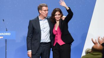 Ayuso llama Rajoy a Feijóo, se da cuenta del 'patinazo' e intenta corregirlo muy a su manera