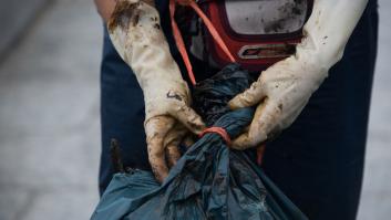 Un buque retenido en Vigo reconoce haber vertido 150 litros de fuel