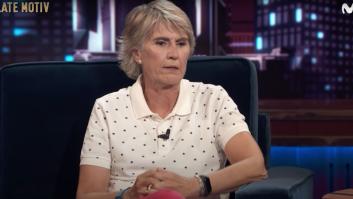 Paloma del Río sube una foto con lo que hacía "todo el rato" un pasajero que iba con ella en el AVE