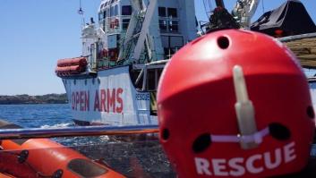 El 'Open Arms' asegura que resiste y que solo desembarcaría sin permiso por "extrema necesidad"