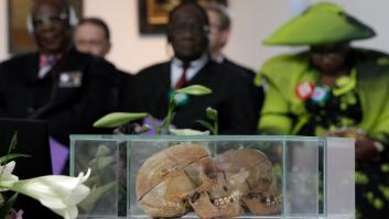 El rey belga va a Congo por primera vez y lamenta los abusos coloniales, pero no pide perdón