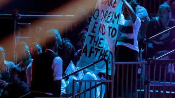 La UER penalizará al grupo de Islandia que sacó banderas de Palestina en Eurovisión