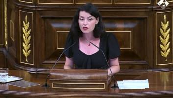 Tsunami de reacciones en Twitter a este momento de Cuca Gamarra en los pasillos del Congreso