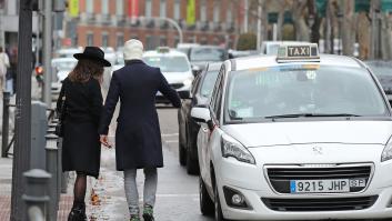 Los nuevos taxistas alucinan con el precio de la póliza del seguro
