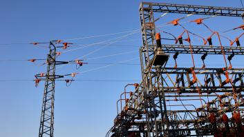 Competencia aplica nuevas medidas a Endesa, Naturgy, Iberdrola y Holaluz por cambios de compañía erróneos