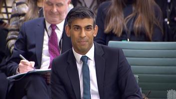 Incredulidad en Twitter por la pregunta del primer ministro británico a una persona sin hogar