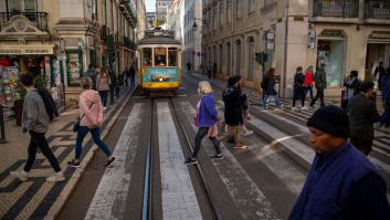 España vigila de cerca el golpe de Portugal a los pisos turísticos