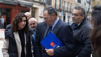 El momento 'tierra, trágame' de Ayuso cuando un taxista le suelta todo esto a la cara