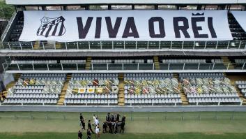 Brasil da el último adiós a Pelé en su capilla ardiente