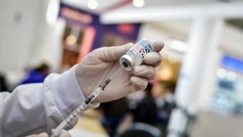 Qué es la artralgia, uno de los efectos secundarios de las vacunas covid