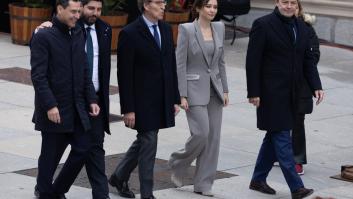 El PP tilda de "maquillaje" los datos del paro mientras sus presidentes autonómicos los celebran en Twitter