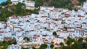 Denuncian pintadas homófobas contra el concejal de Igualdad de Casares (Málaga)