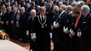 El presidente del Constitucional se despide criticando la reforma judicial del Gobierno