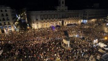 Miles de personas acompañan en Sol a la Marcha Negra en la 'noche minera' (VÍDEO, FOTOS)