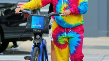 Mira la foto: el inaudito 'look' de Jennifer López prenda a prenda