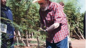 Fidel Castro añade nuevas fotos suyas y desmiente los rumores sobre su muerte (FOTOS)