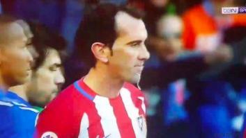 Godín y Deyverson dejan una escena lamentable en el Alavés-Atleti