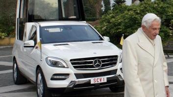 El papa estrena nuevo 'papamóvil': más bajo, más tecnológico y transportable en avión