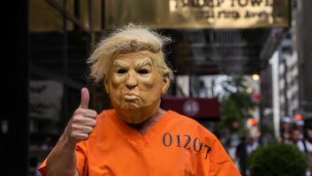 Trump invocó el privilegio ejecutivo para retrasar la entrega de material al FBI