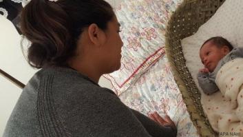 Estas antiguas cunitas de bebé ayudan a reducir la mortalidad infantil