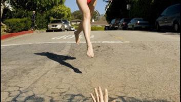 Arte callejero en baches: las intervenciones surrealistas de Davide Luciano (FOTOS)