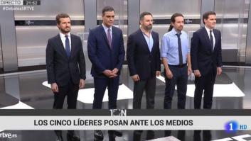 Lo ocurrido justo antes del inicio del debate a cinco llama (y mucho) la atención en redes