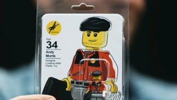 Un chico convierte su currículum en una pieza de Lego