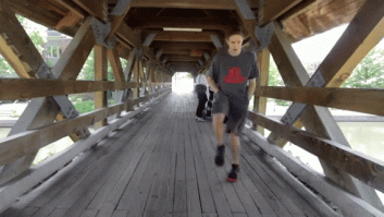 Un solo baile, 100 sitios distintos: la hipnótica danza de Matt Bray