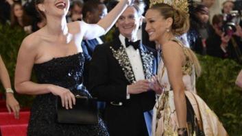 Jennifer Lawrence en la gala del MET: el mejor 'photobomb' de famoso a famoso (GIF, FOTOS)