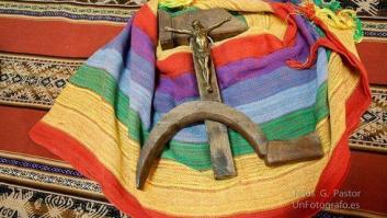De indígenas, sacerdotes y crucifijos comunistas