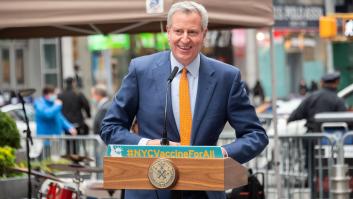 Hamburguesas y patatas gratis para que los neoyorquinos se vacunen