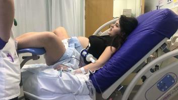 Se me escapaba la caca con cada contracción y mi bebé nació cubierto de mugre