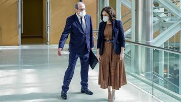 Ayuso ganaría las elecciones en Madrid, pero dependería de Ciudadanos y Vox para gobernar