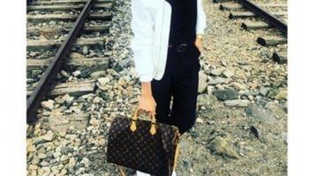 Le llueven críticas por ir a Auschwitz y hacerse fotos ASÍ